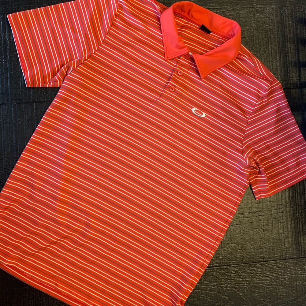 Oakley Men’s Polo - Great for Golf Season!